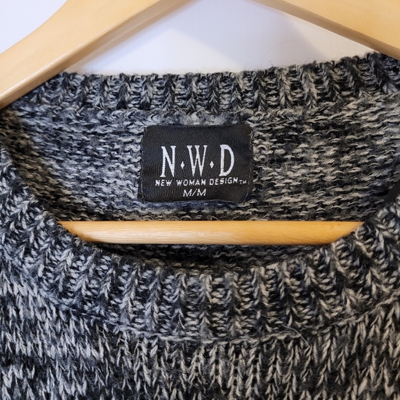 Knit Panda Sweater (Medium) - Black & Grey - Picture 4 of 9